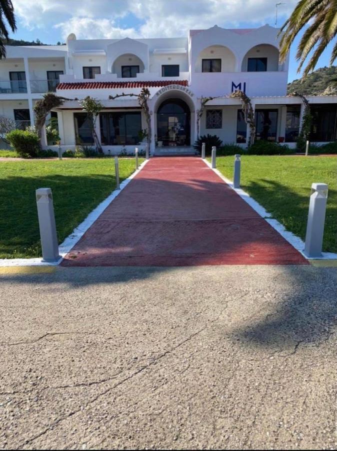 Mediterranean Hotel Kárpathos Eksteriør bilde